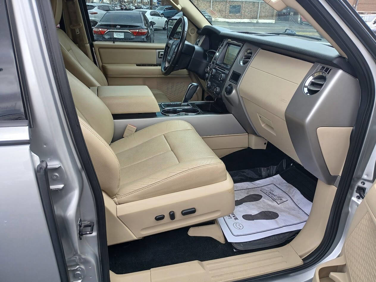 Used 2016 Ford Expedition Limited AWD/4WD image 15