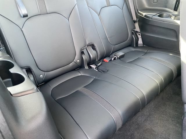 Used 2025 Honda Pilot EX-L image 16