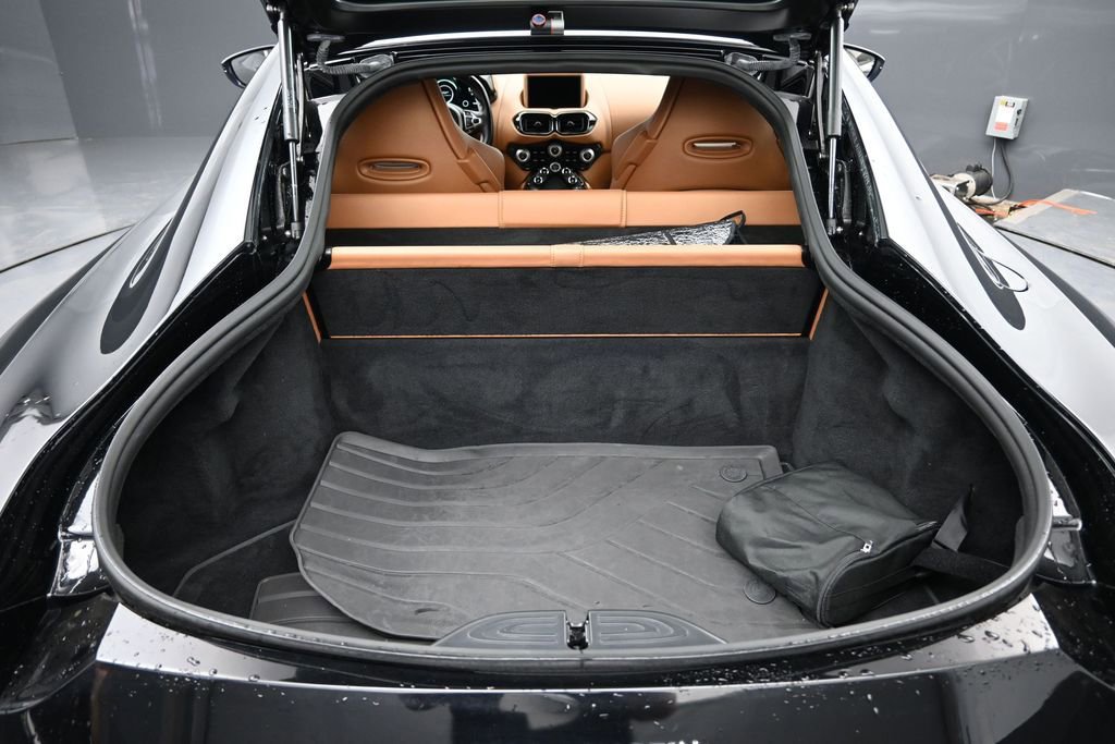 Used 2020 Aston Martin V8 Vantage Coupe RWD image 25