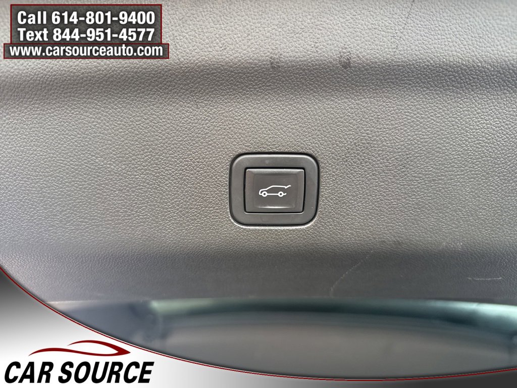 Used 2023 GMC Yukon Denali image 45