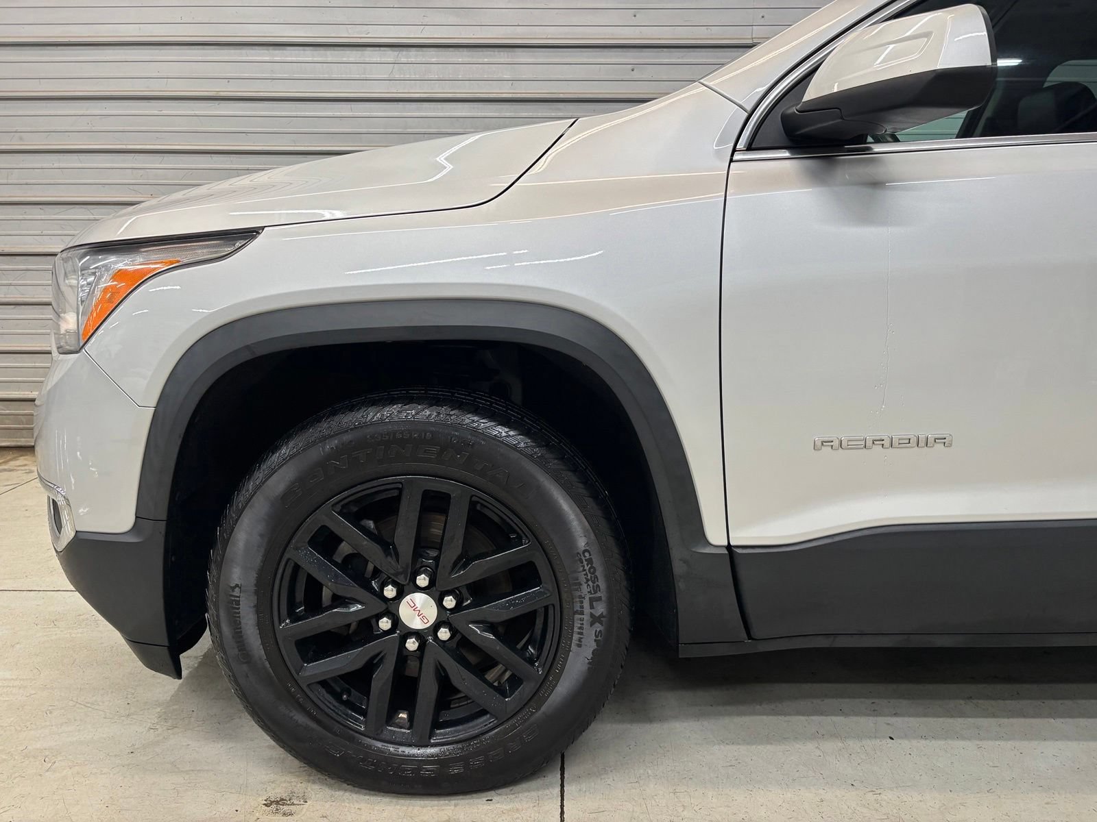 Used 2018 GMC Acadia SLT AWD/4WD image 4
