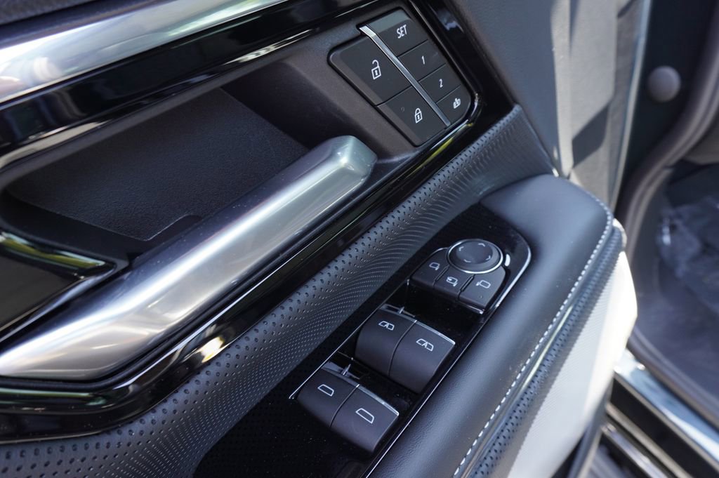 New 2025 GMC Sierra EV Denali image 16