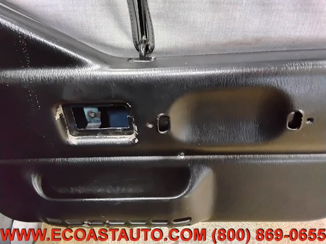 Used 2004 Jeep Wrangler SE AWD/4WD image 16