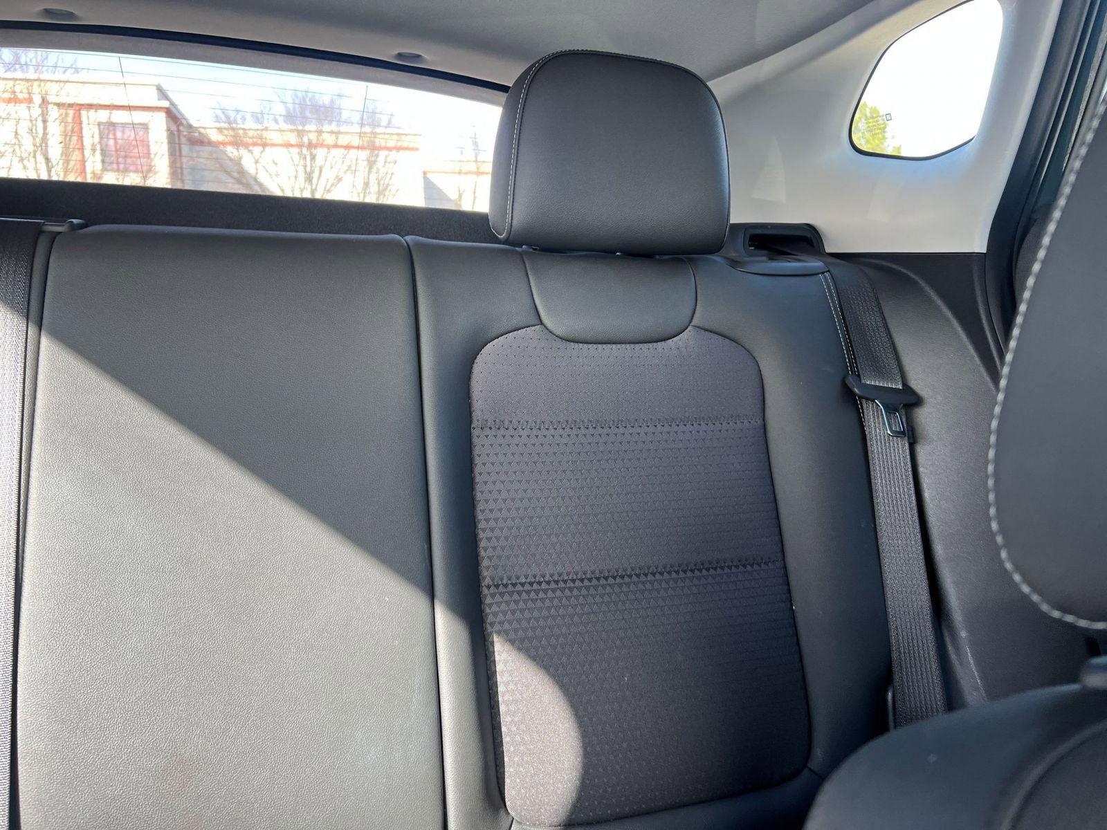 Used 2025 Chevrolet Trax LT image 35