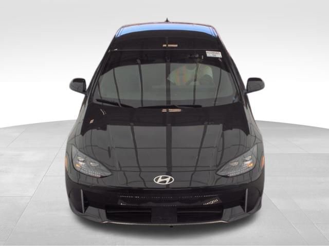 Used 2024 Hyundai Ioniq 6 SE AWD/4WD image 3