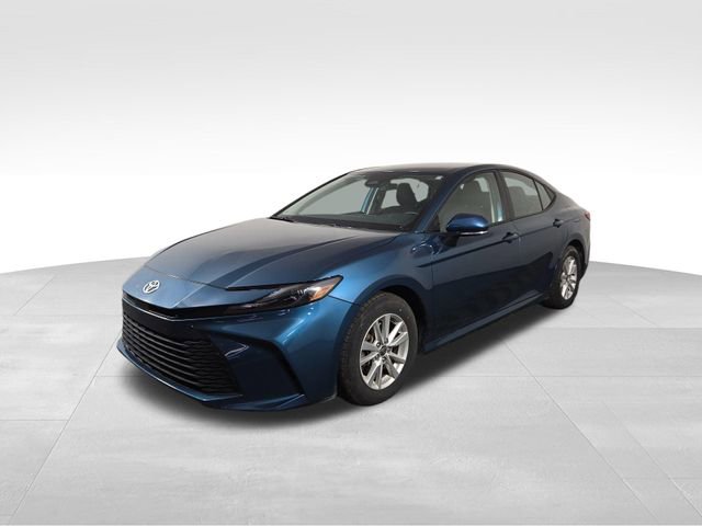 Used 2025 Toyota Camry LE FWD image 2