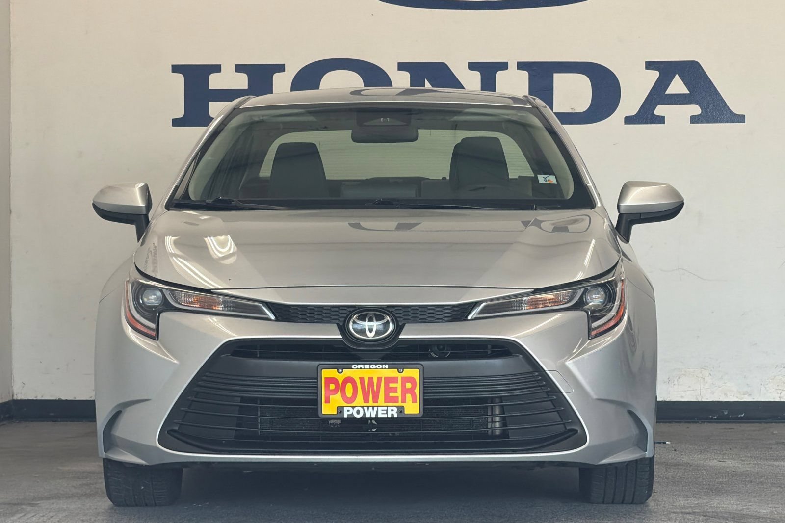 Used 2024 Toyota Corolla LE FWD image 8