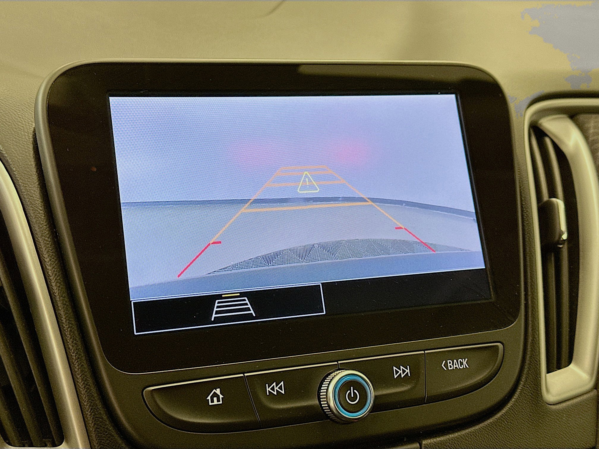 Used 2024 Chevrolet Malibu LT FWD image 23