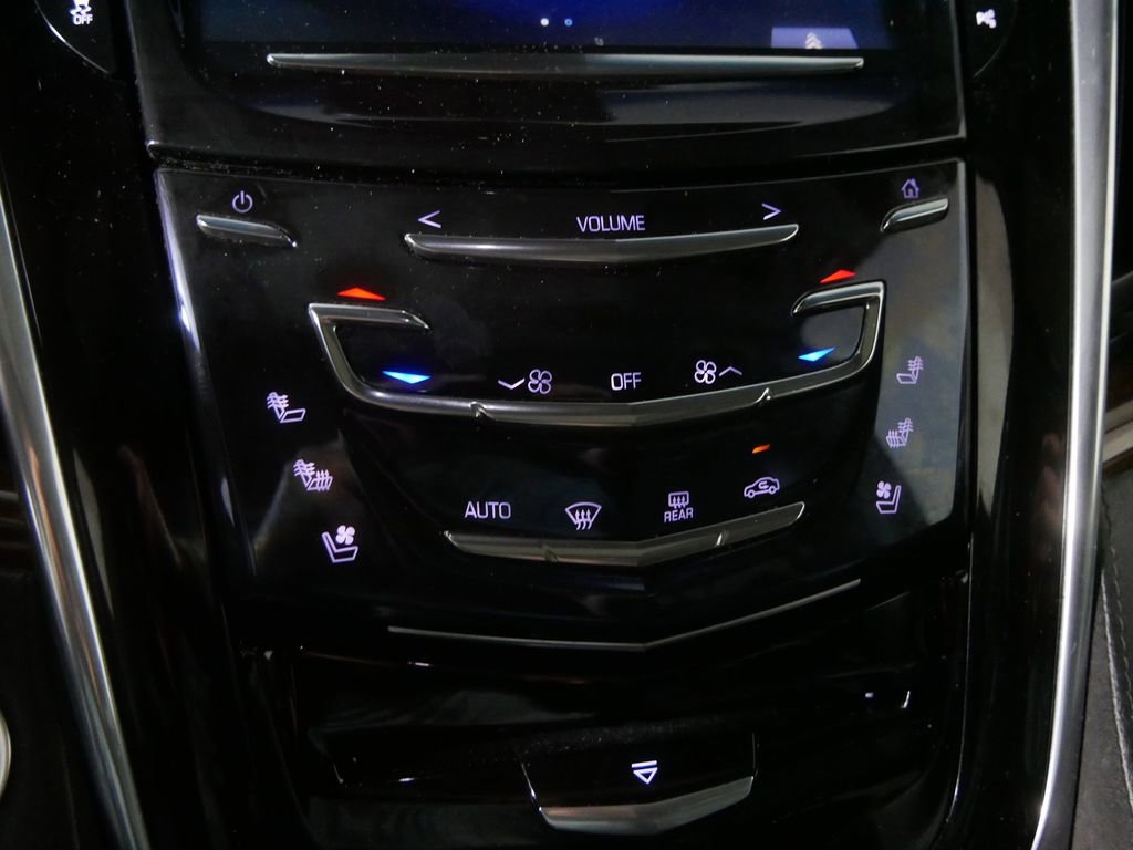 Used 2018 Cadillac Escalade ESV Luxury AWD/4WD image 31