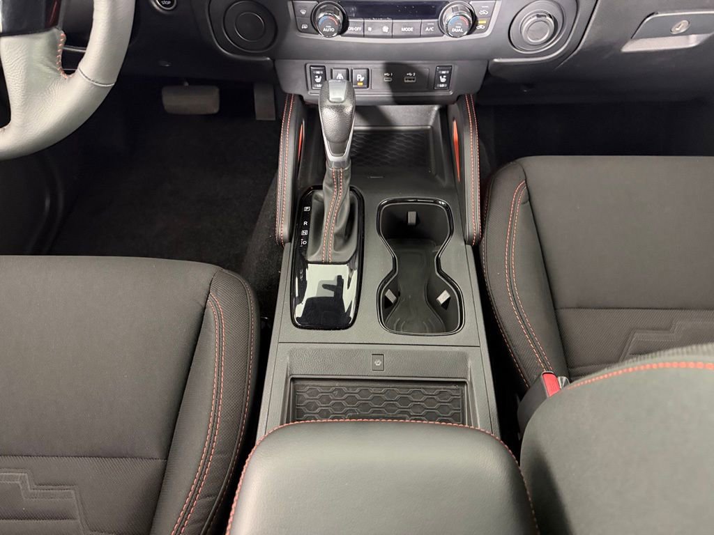 Used 2025 Nissan Frontier Pro-X w/ Pro Convenience Package RWD image 17