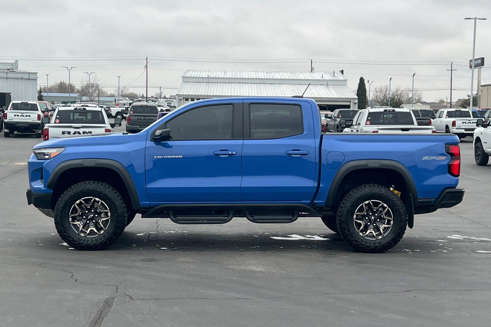 Used 2025 Chevrolet Colorado ZR2 w/ Technology Package image 7