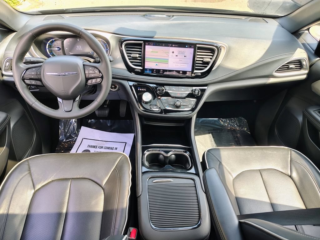 Used 2024 Chrysler Pacifica Premium FWD image 40