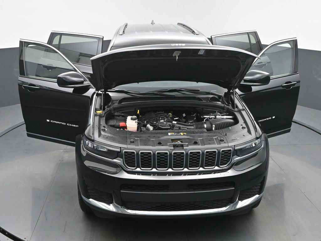 Used 2024 Jeep Grand Cherokee L Laredo w/ Luxury Tech Group I image 64