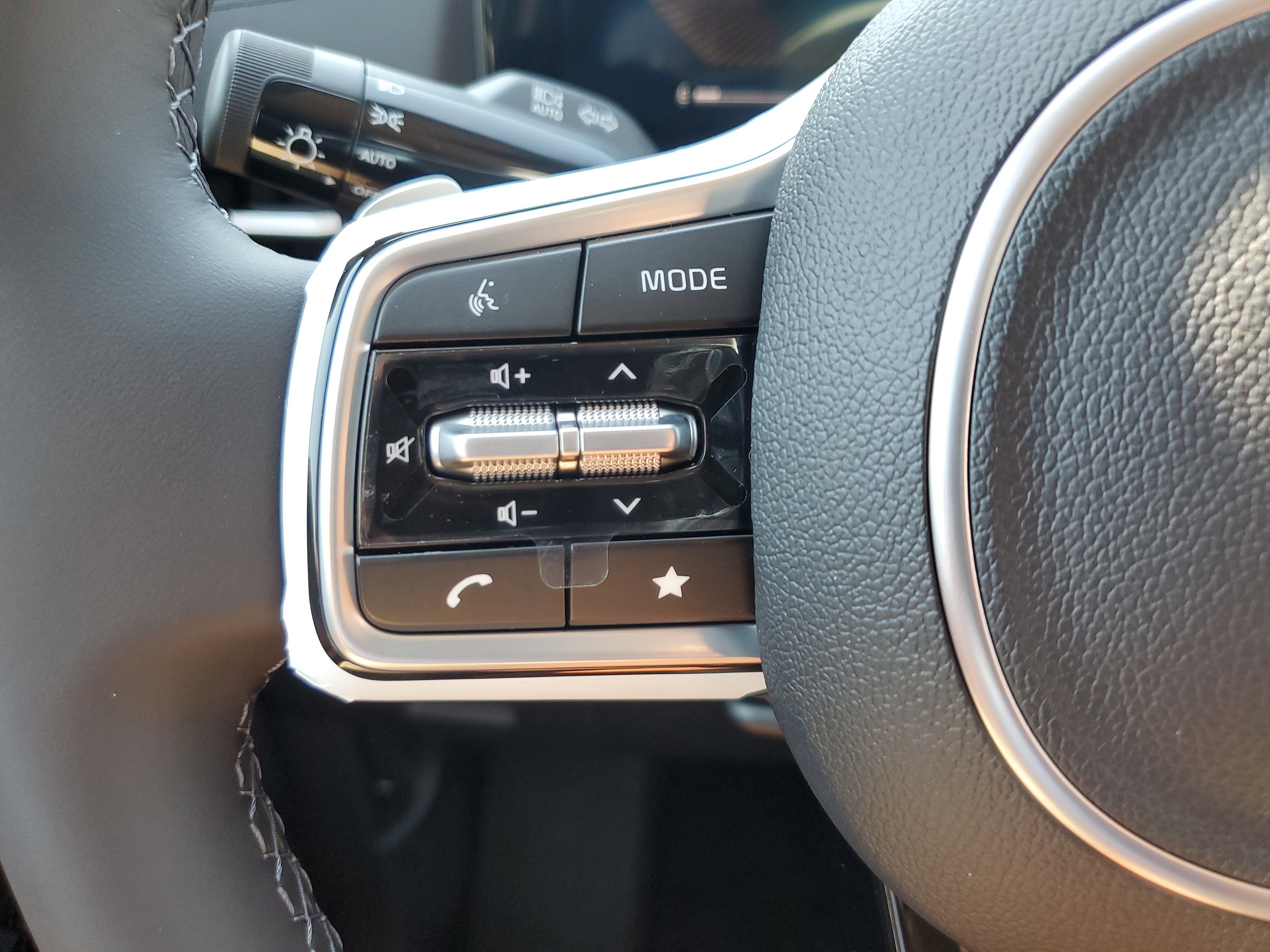 New 2026 Kia Carnival EX image 26