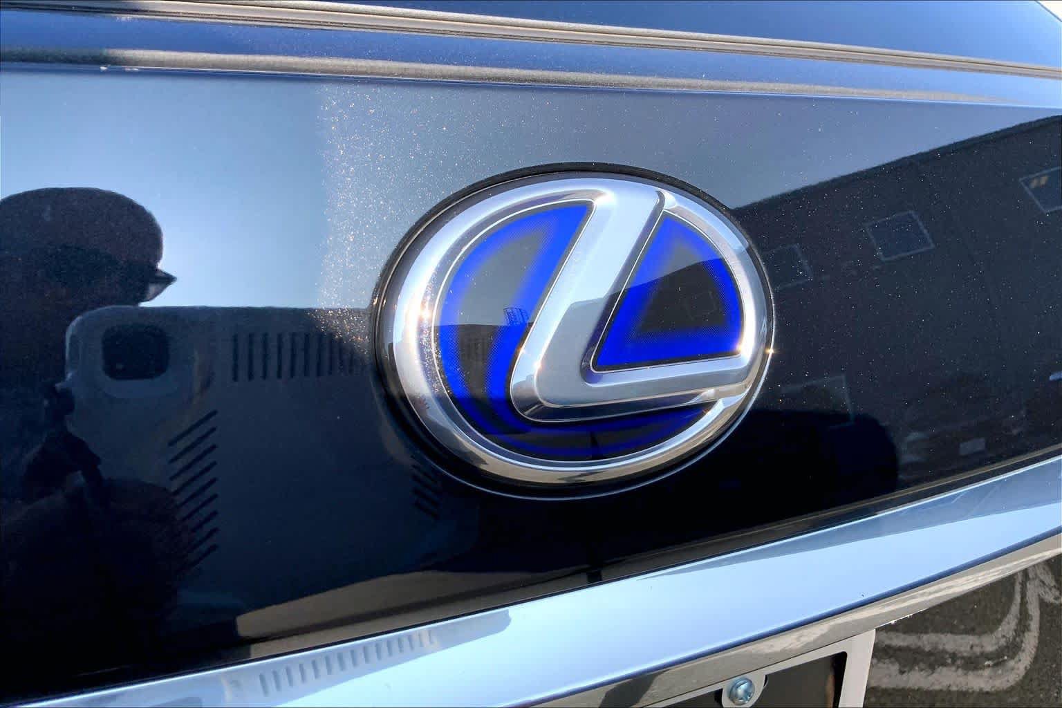 Certified 2022 Lexus RX 450h AWD w/ Premium Package image 31