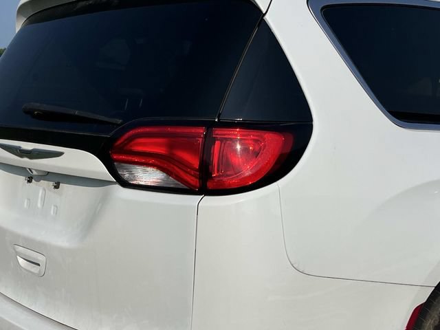 Used 2021 Chrysler Voyager Lxi FWD image 9