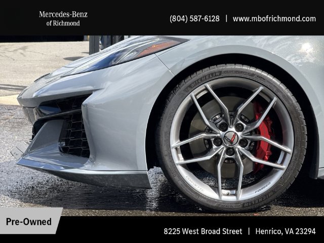 Used 2025 Chevrolet Corvette Z06 RWD image 11