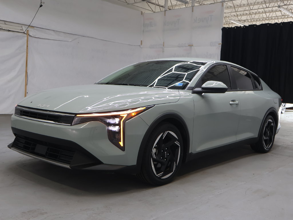 Used 2025 Kia K4 EX FWD image 3