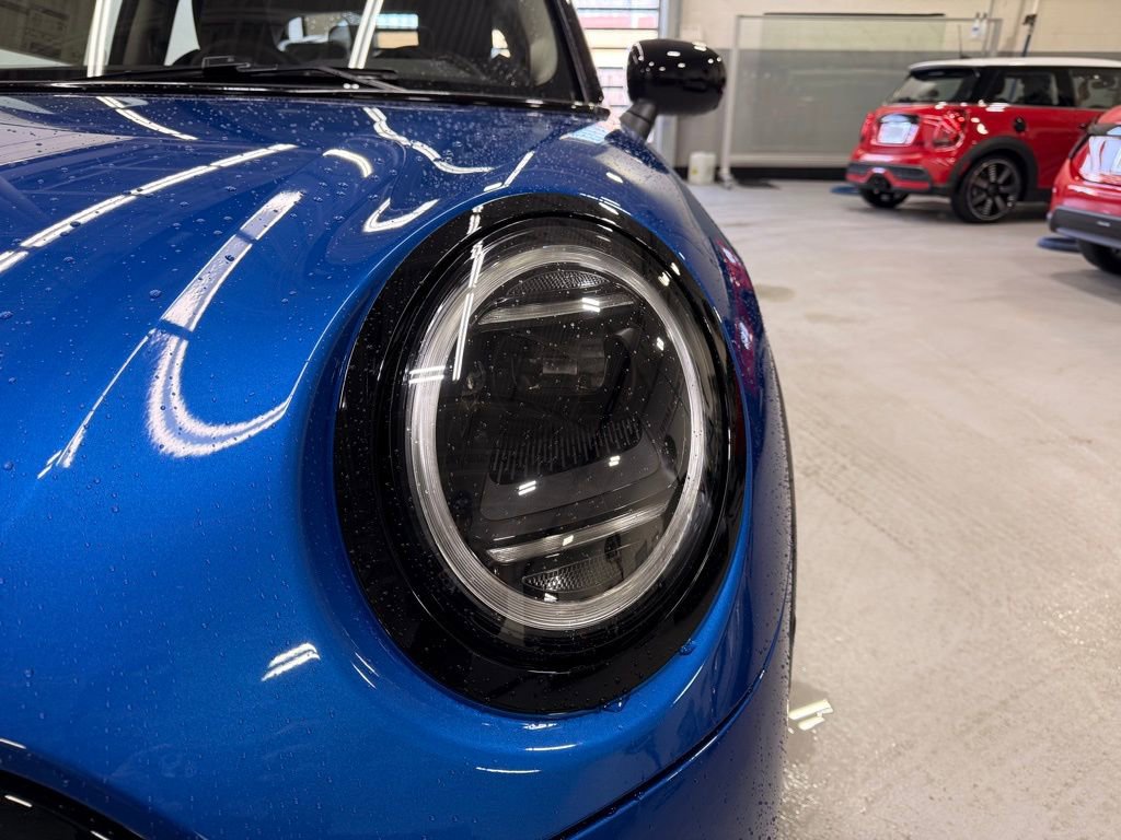 New 2026 MINI Cooper 2-Door Hardtop FWD image 9