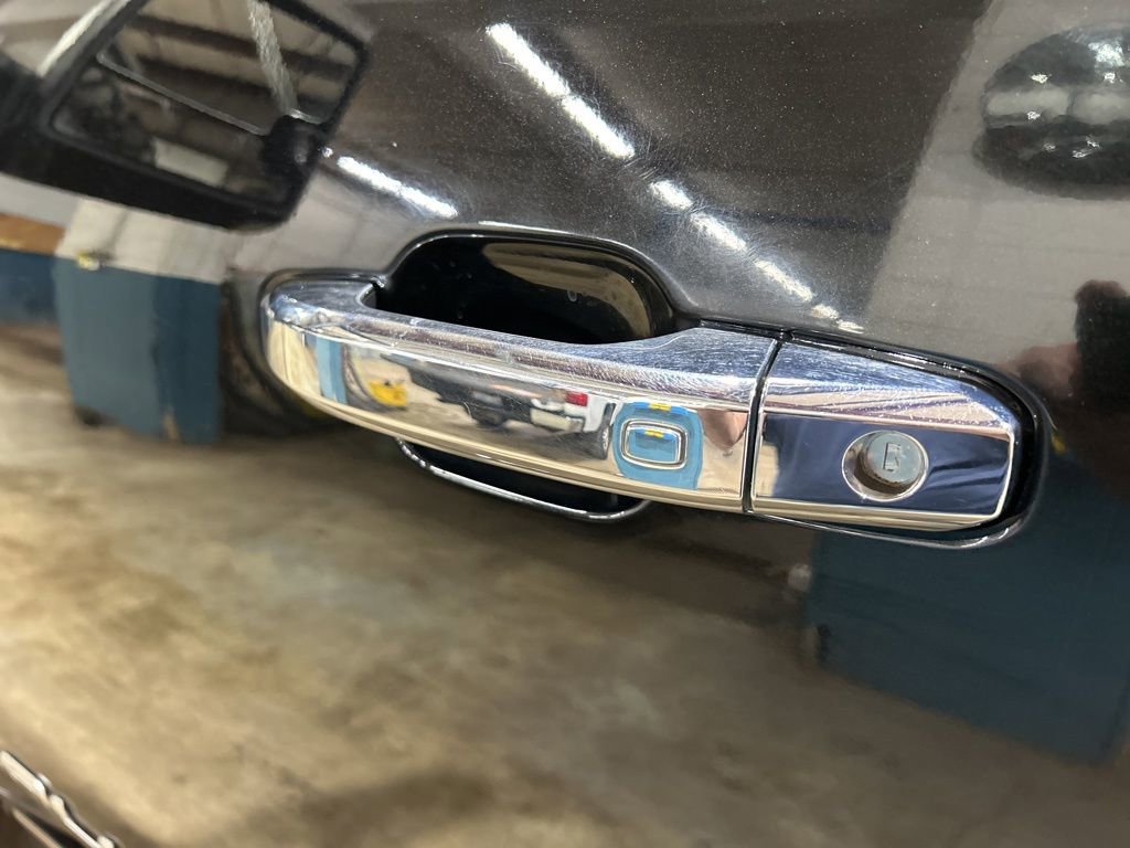 Used 2023 GMC Sierra 2500 Denali w/ Denali Ultimate Package image 14