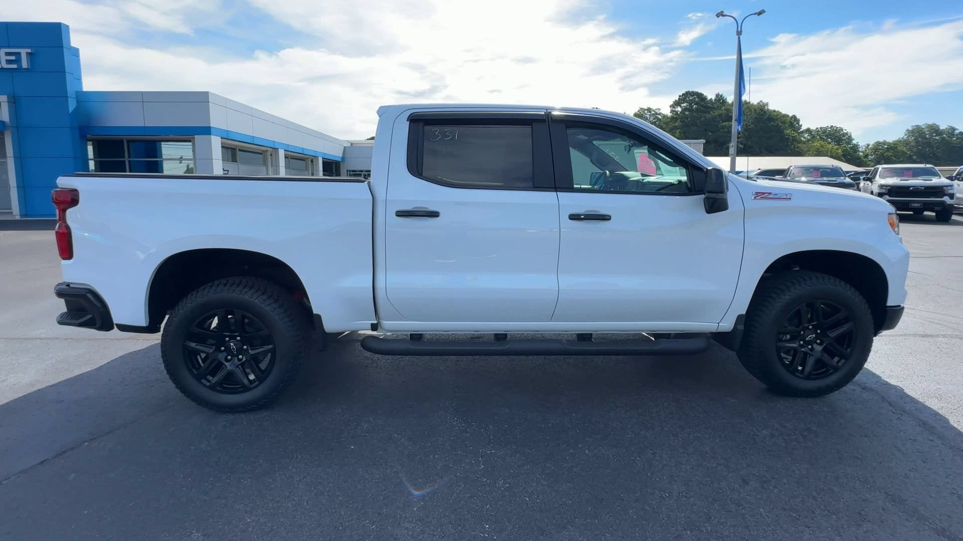 Used 2023 Chevrolet Silverado 1500 LT Trail Boss w/ Protection Package AWD/4WD image 9
