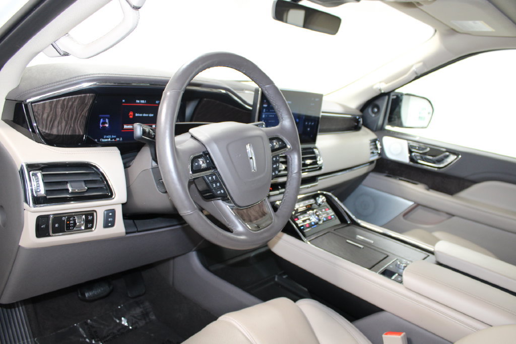 Used 2023 Lincoln Navigator Reserve AWD/4WD image 26