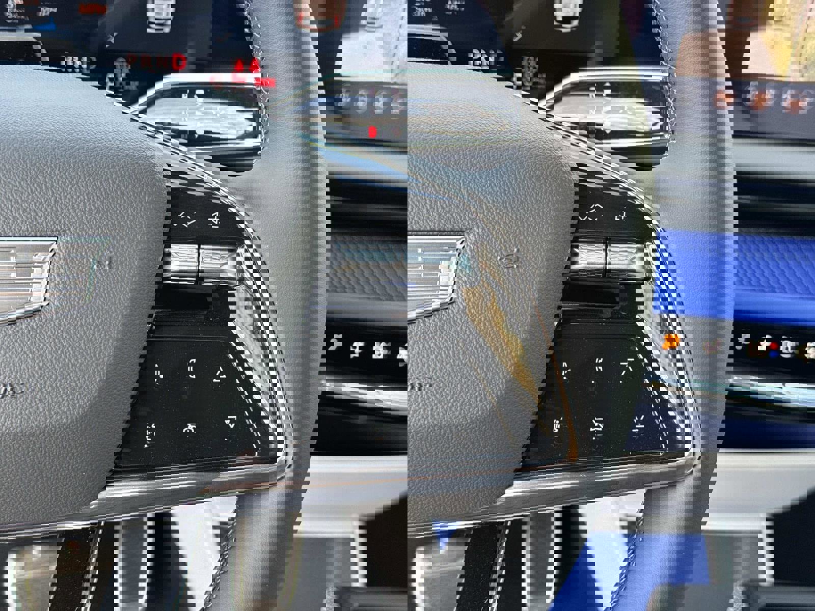 New 2026 Cadillac Optiq Sport 2 image 31