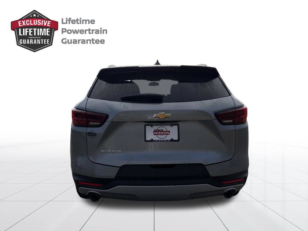 Used 2023 Chevrolet Blazer LT w/ Convenience Package FWD image 4