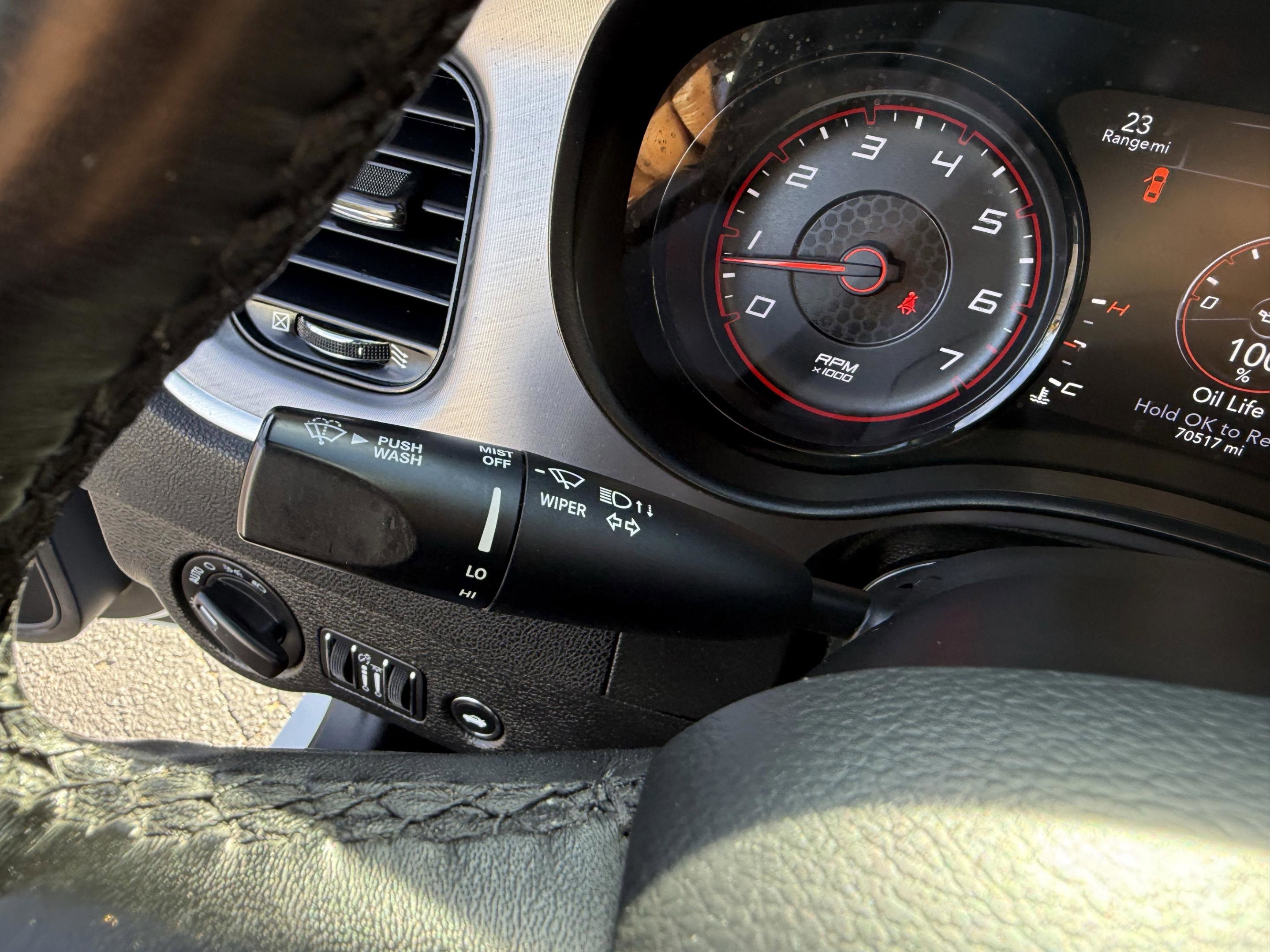 Used 2022 Dodge Charger SXT w/ Blacktop Package image 15