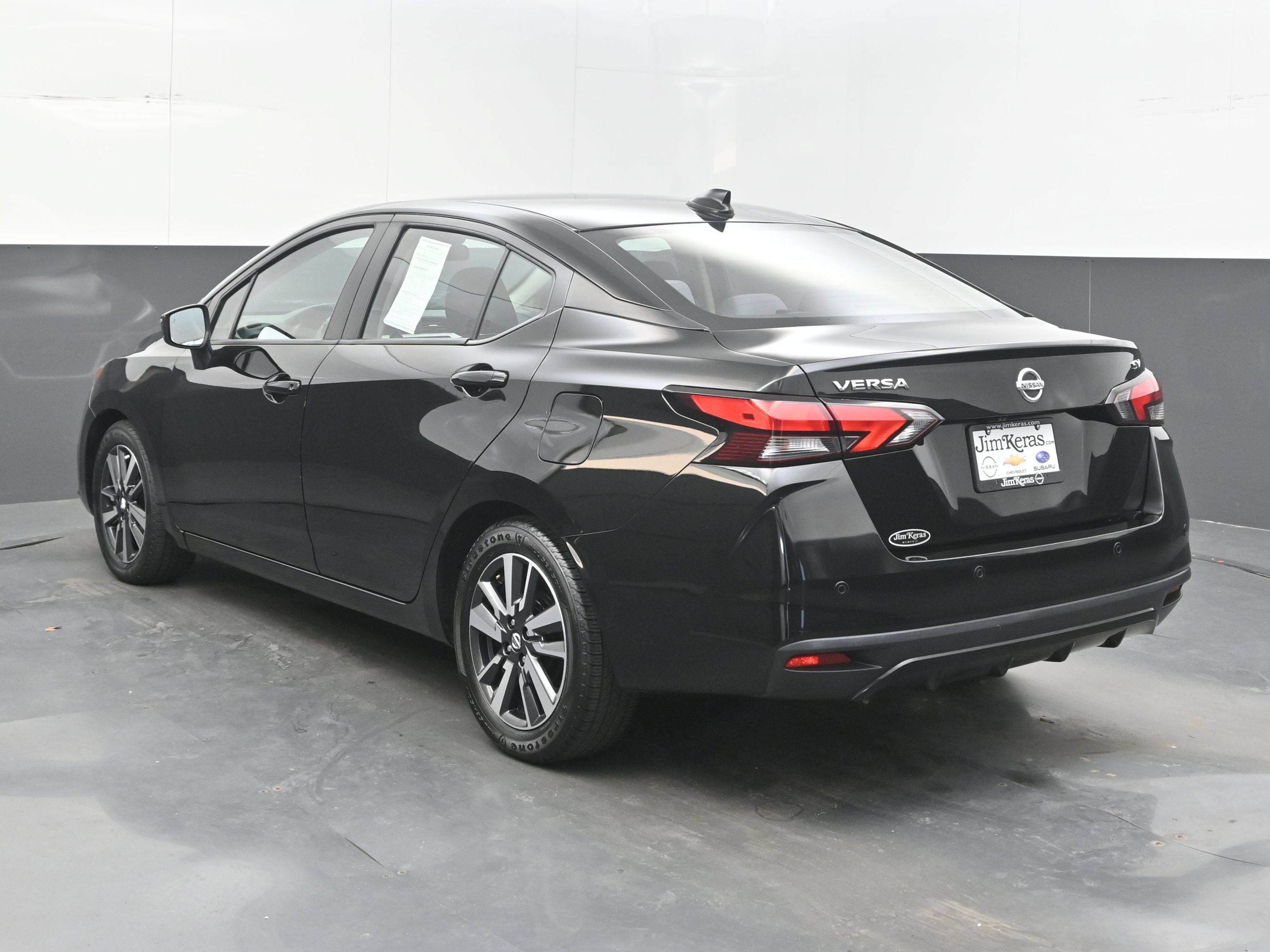 Used 2021 Nissan Versa SV FWD image 6