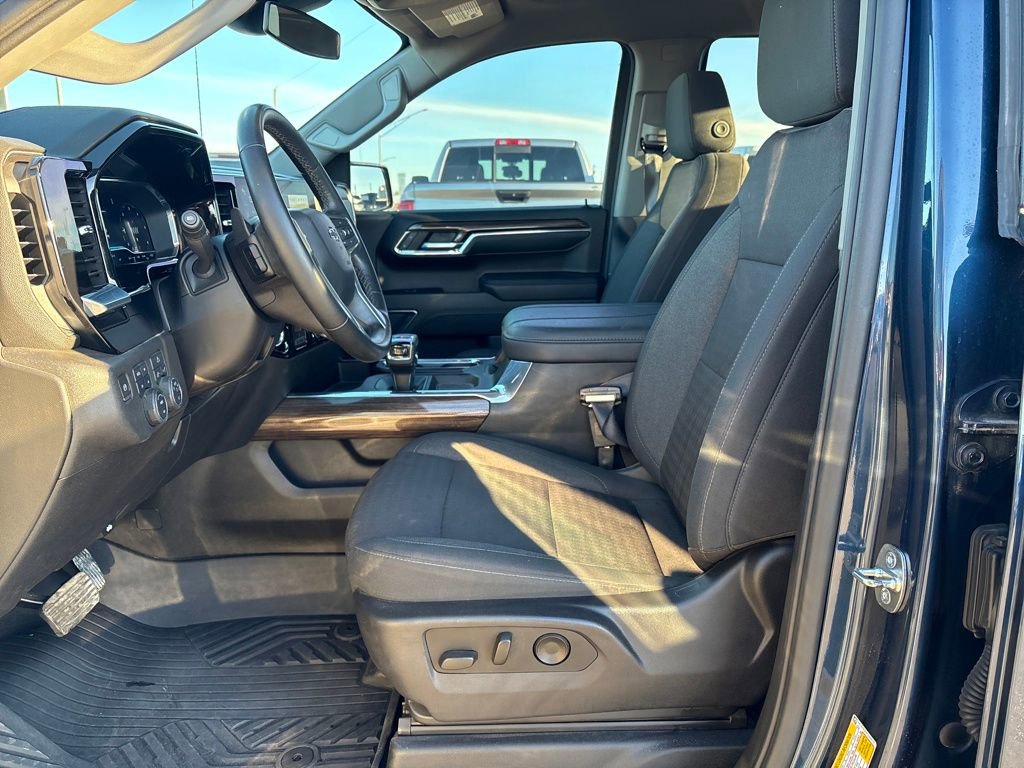 Used 2023 Chevrolet Silverado 1500 RST image 12