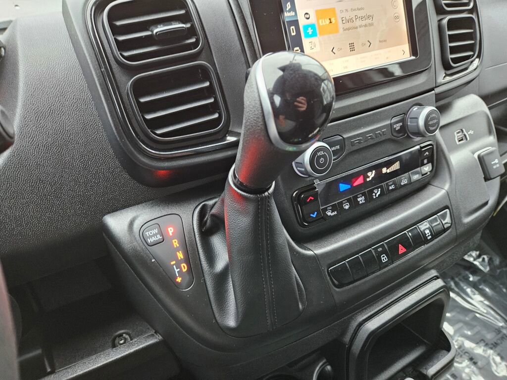 Used 2025 RAM ProMaster 2500 w/ Convenience Group image 27