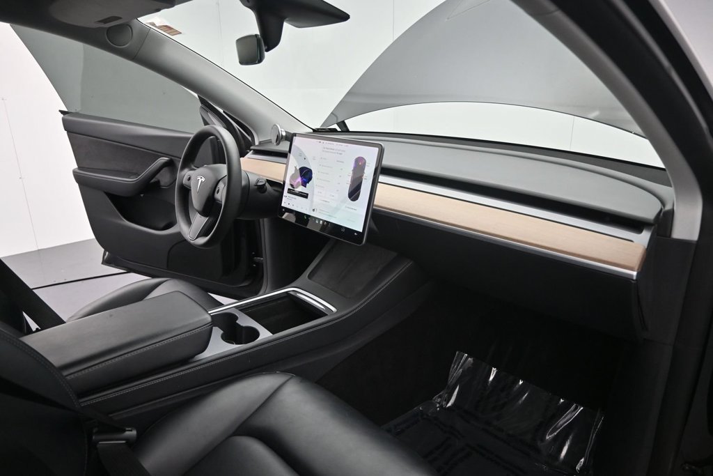 Used 2021 Tesla Model Y Long Range AWD/4WD image 20