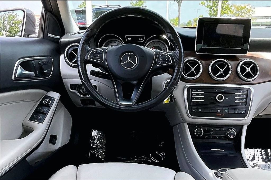 Used 2016 Mercedes-Benz GLA 250 4MATIC image 17