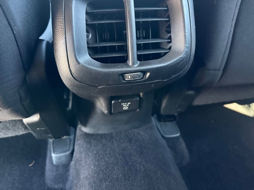 Used 2018 Jeep Cherokee Latitude image 19