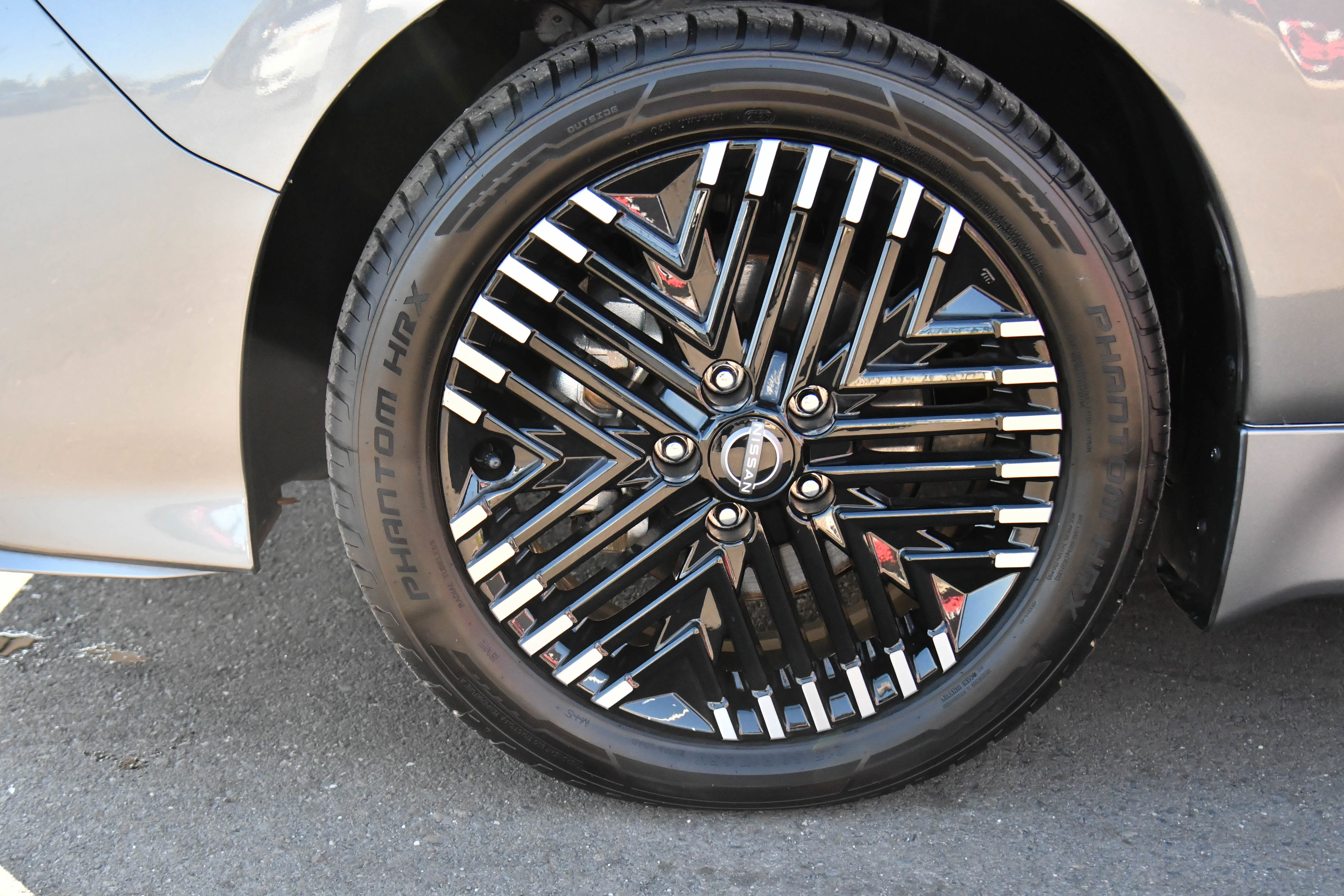 Used 2024 Nissan Leaf SV Plus image 12