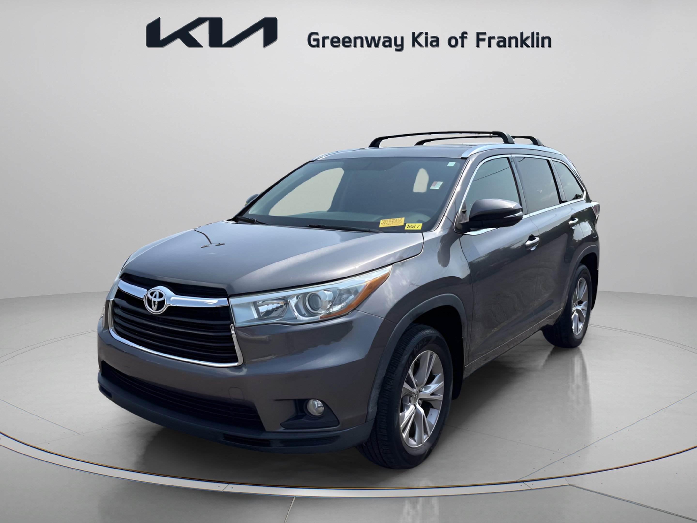 Used 2015 Toyota Highlander XLE AWD/4WD image 3