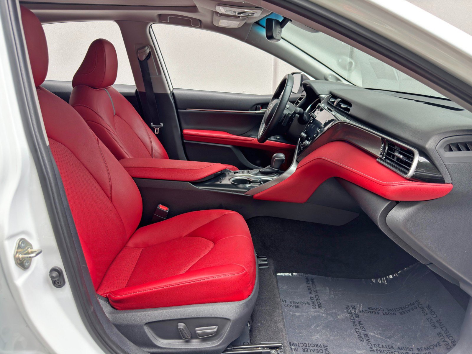 Used 2019 Toyota Camry XSE FWD image 15