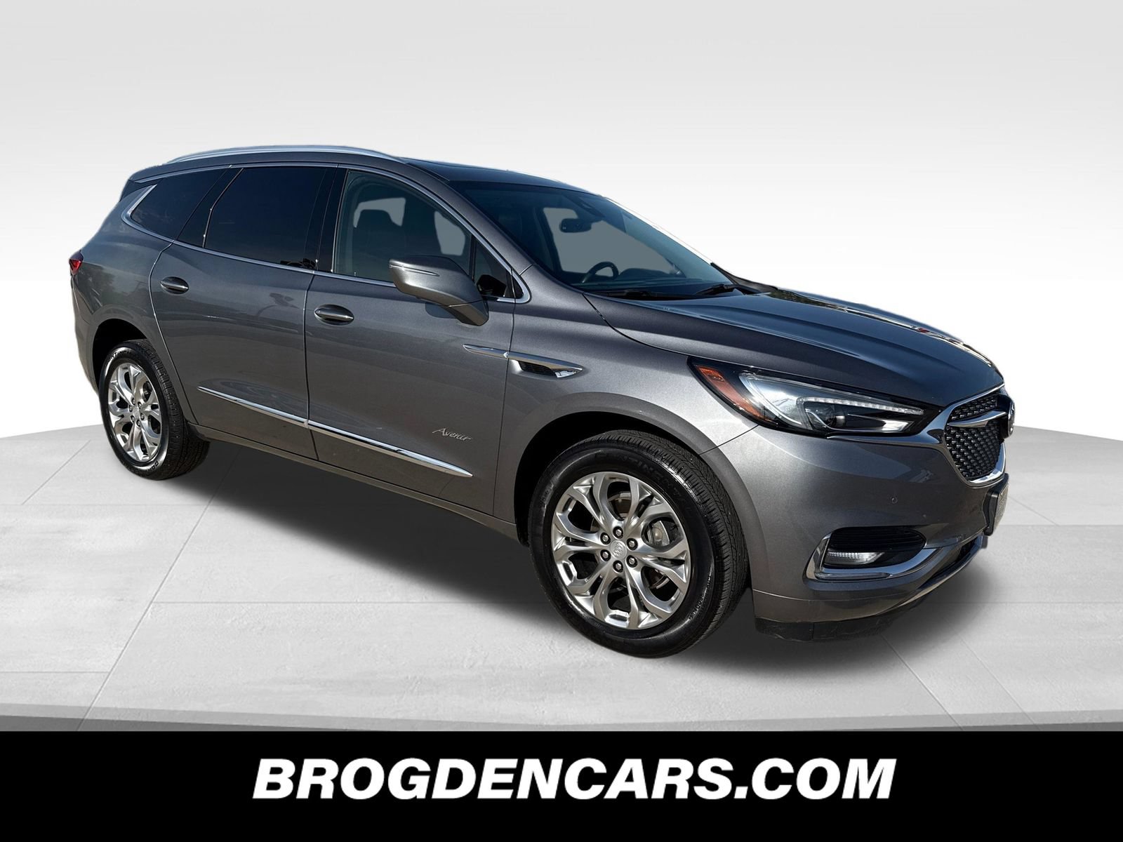 Used 2020 Buick Enclave Avenir w/ Avenir Technology Package AWD/4WD image 1