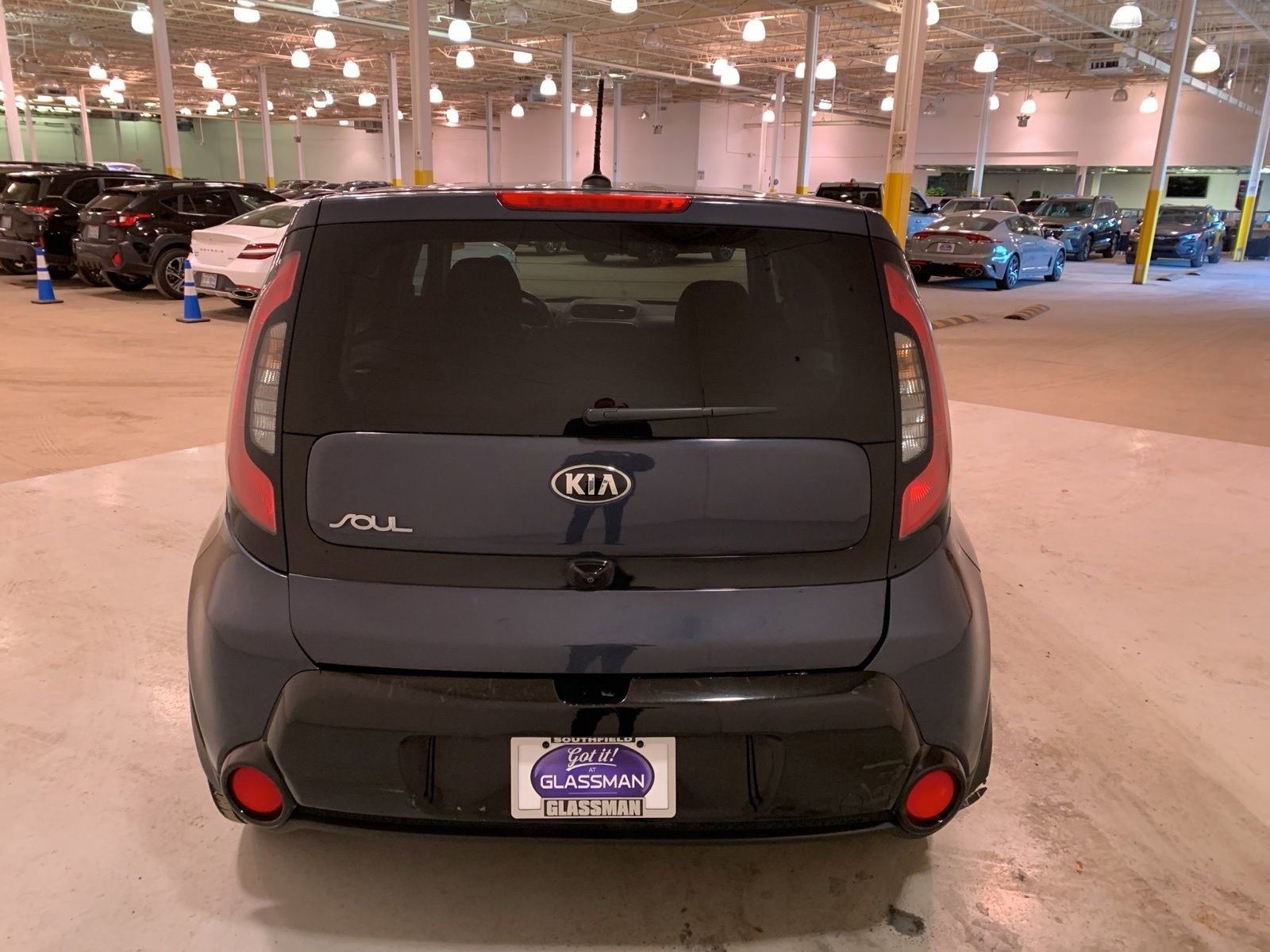 Used 2016 Kia Soul + image 6