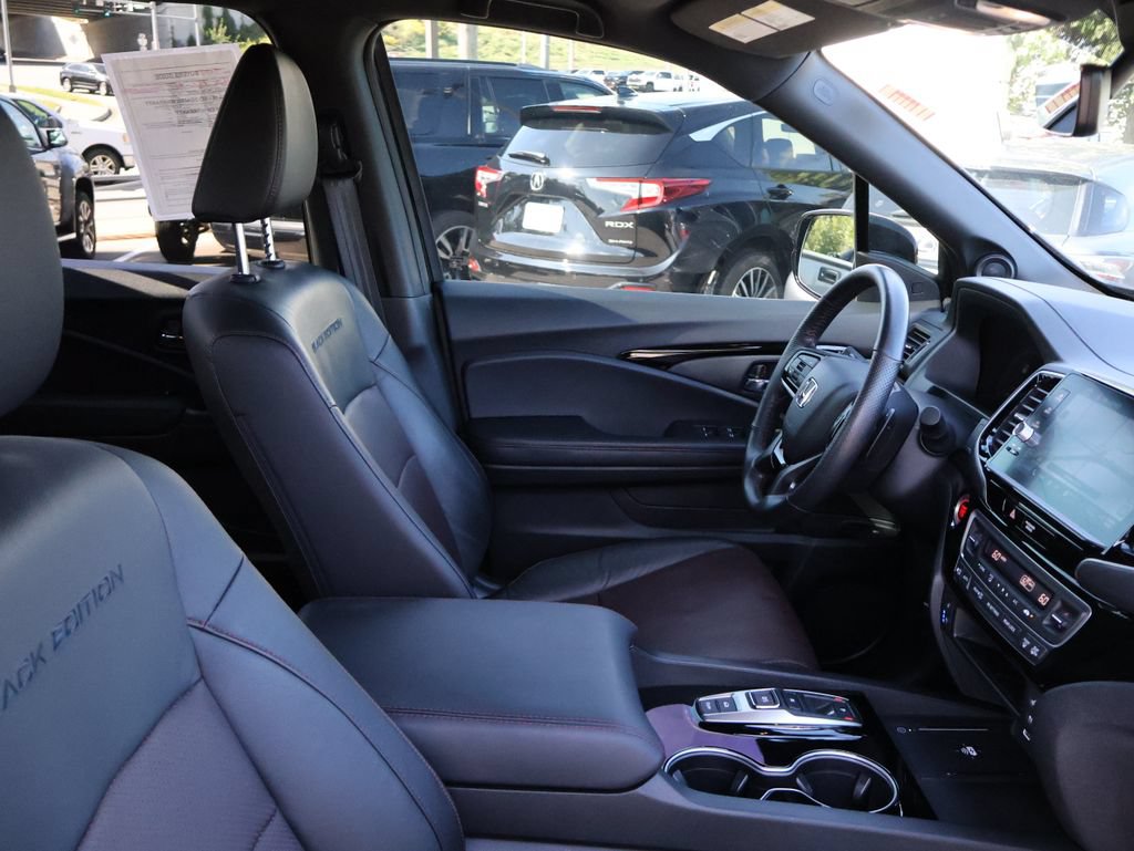 Certified 2025 Honda Ridgeline Black Edition image 8