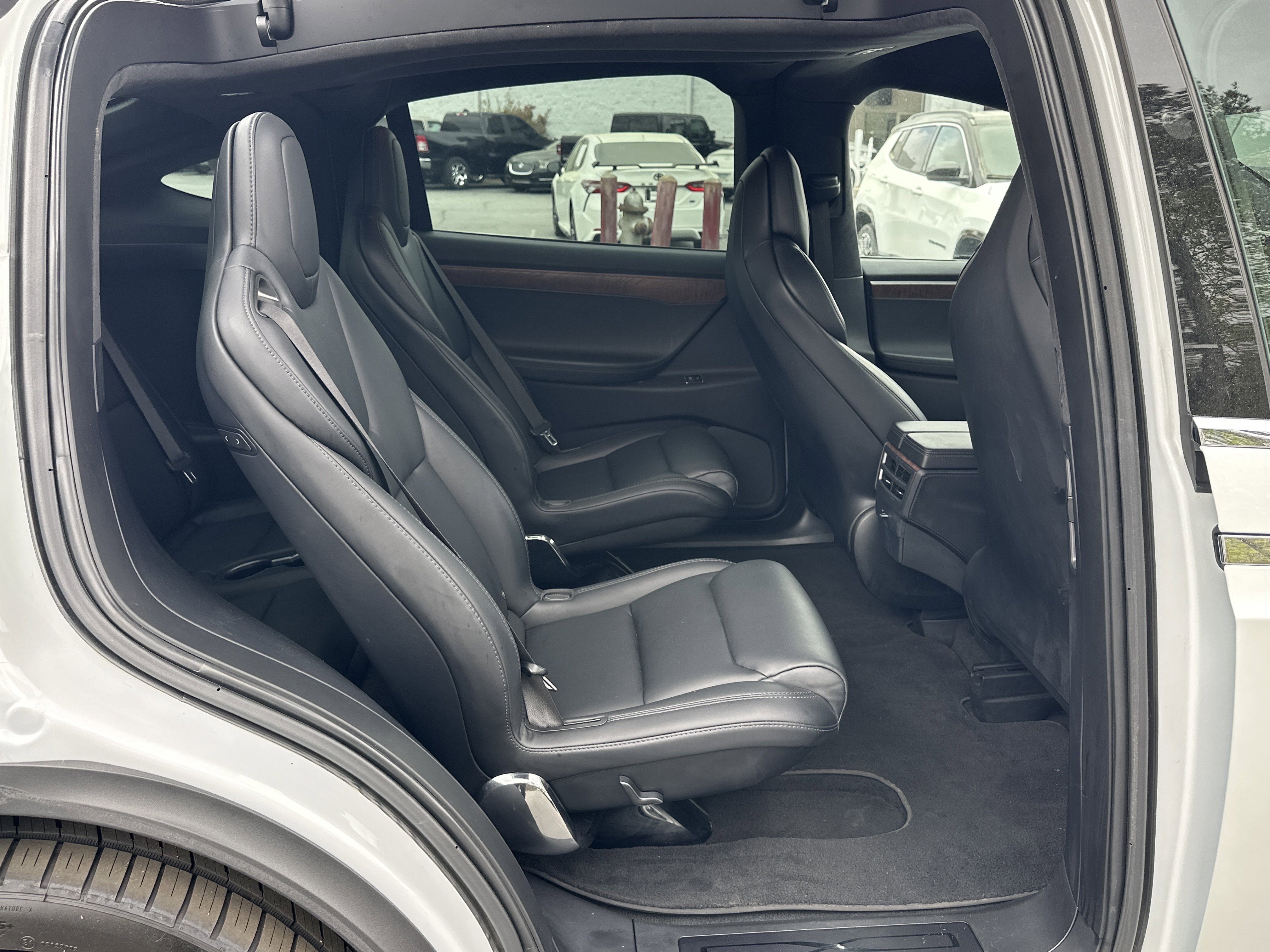 Used 2019 Tesla Model X Long Range image 17