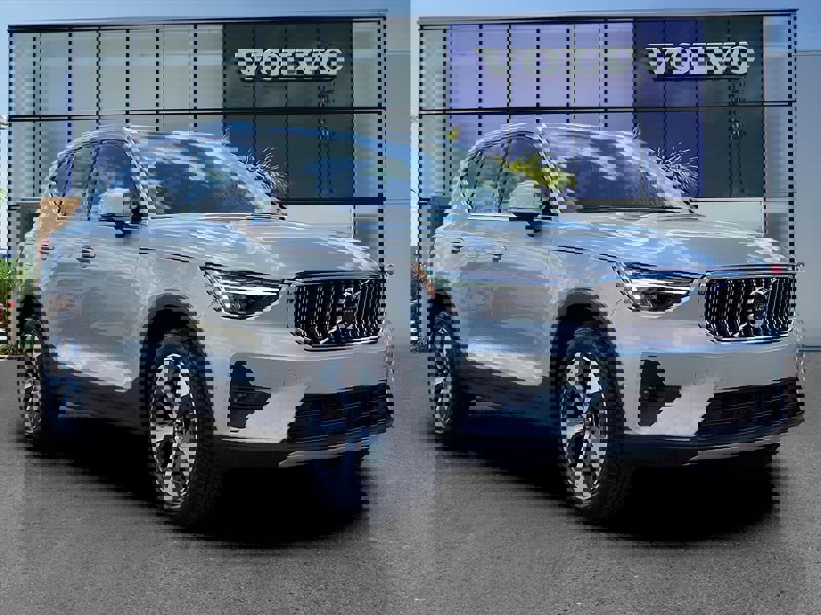 Certified 2023 Volvo XC40 B5 Plus w/ Driver Assist Package AWD/4WD image 1