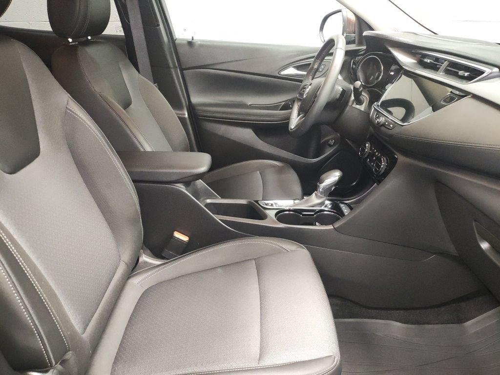 Used 2022 Buick Encore GX Select w/ Advanced Technology Package AWD/4WD image 7