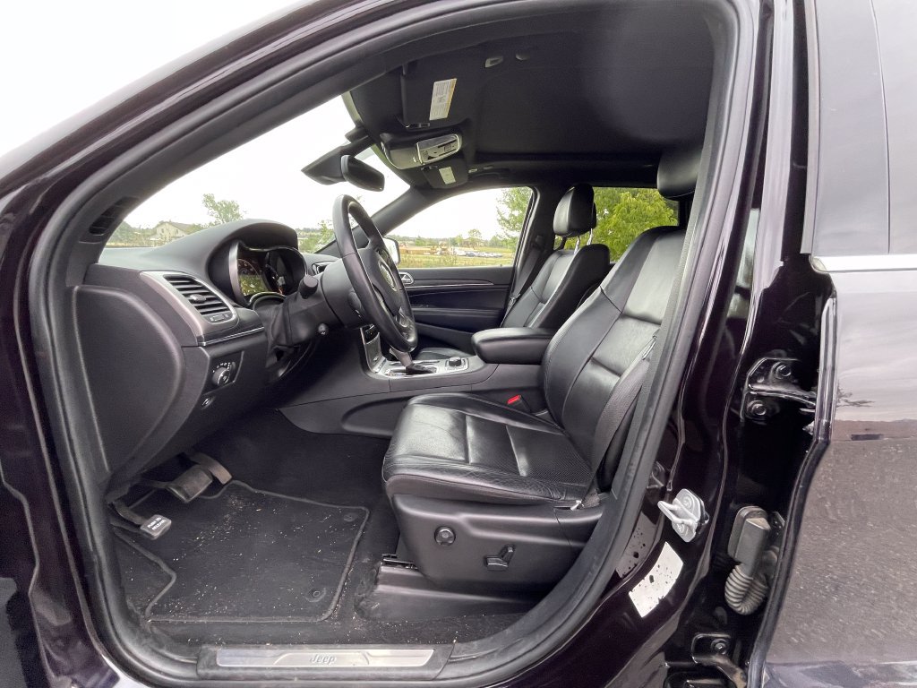 Used 2019 Jeep Grand Cherokee Limited w/ Luxury Group II AWD/4WD image 3