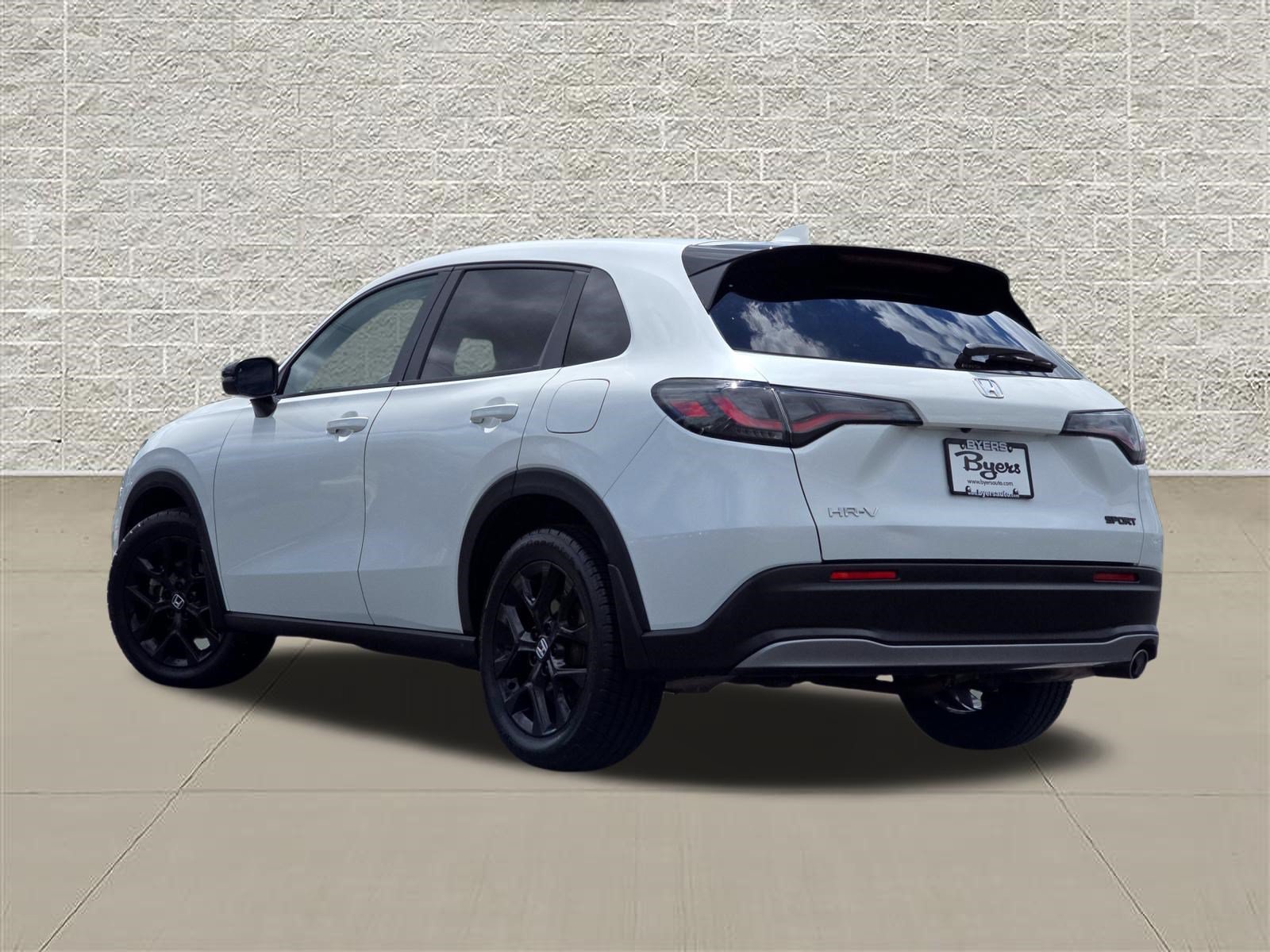 Used 2023 Honda HR-V Sport image 5