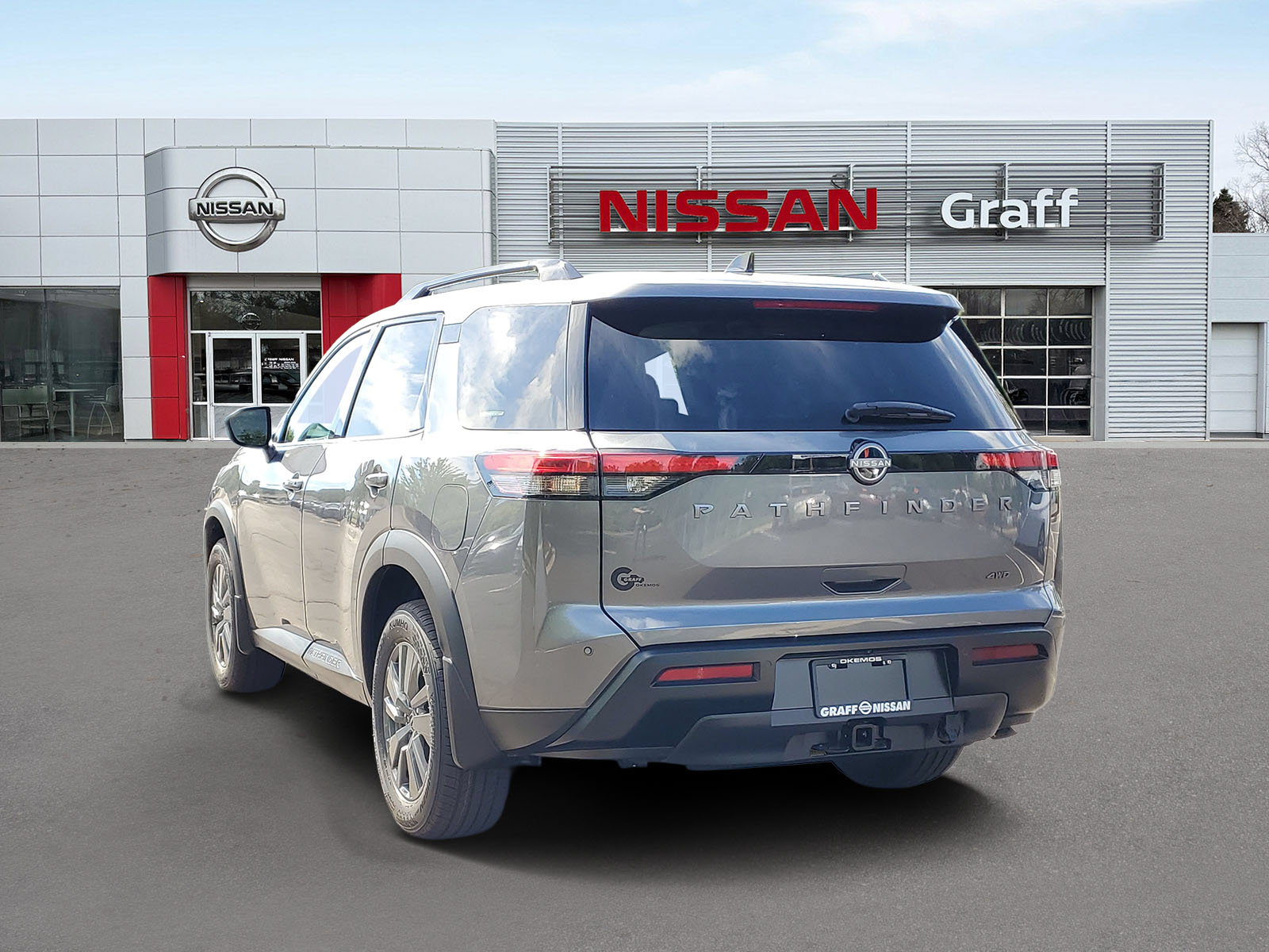 New 2026 Nissan Pathfinder SV w/ SV Premium Package AWD/4WD image 4