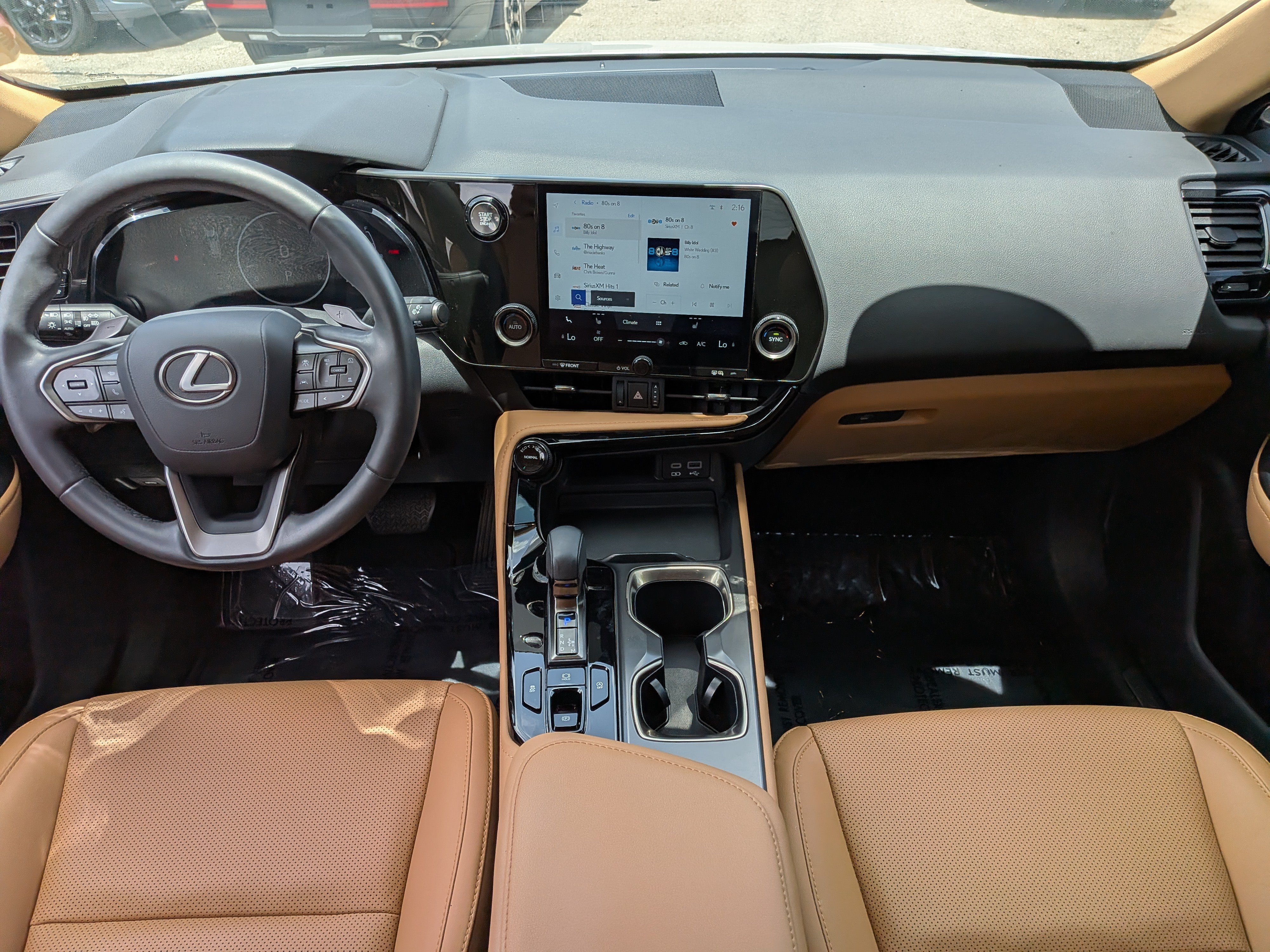 Used 2024 Lexus NX 250 FWD w/ Towing Package (2000 Lbs) image 17