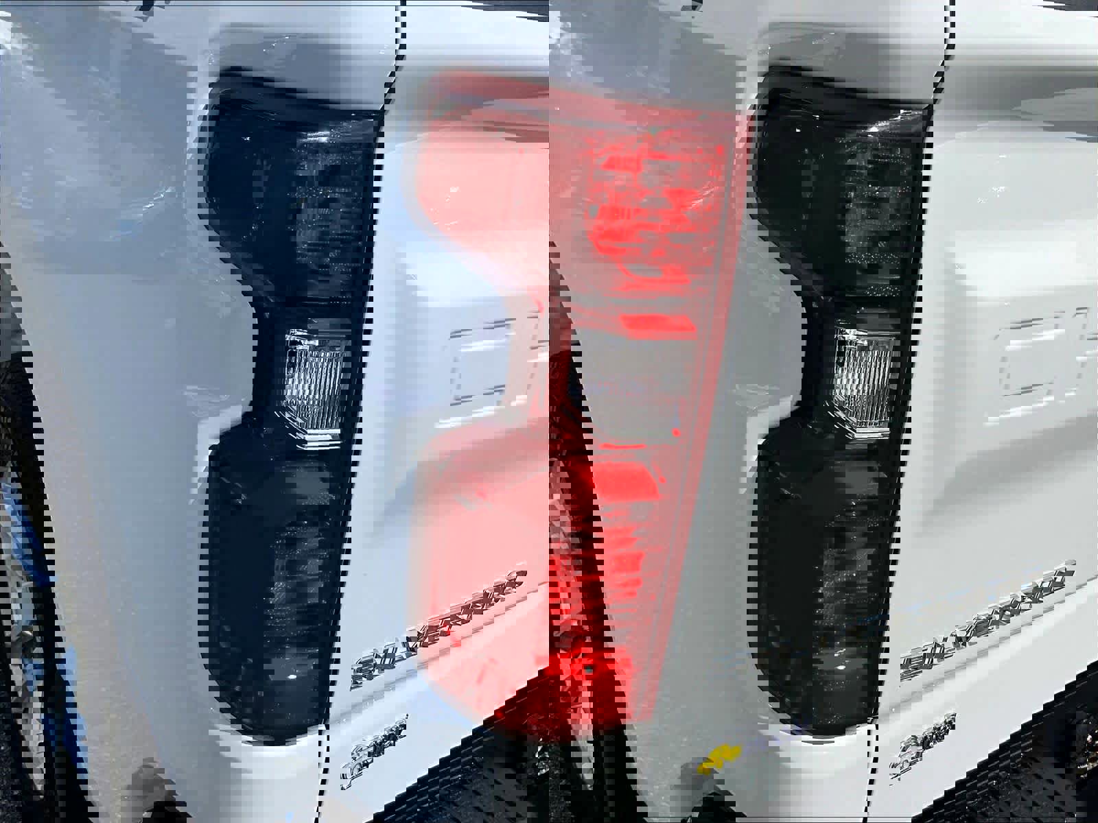 Used 2023 Chevrolet Silverado 1500 LT AWD/4WD image 33