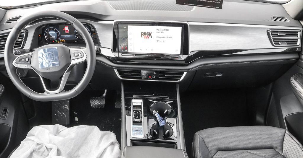 New 2026 Volkswagen Atlas Cross Sport SE image 36